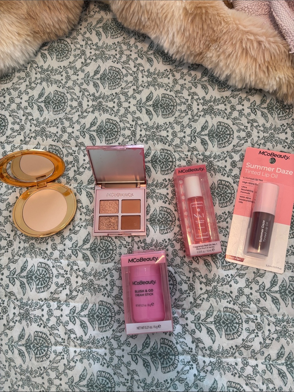 Mco Beauty makeup bundle 5 items